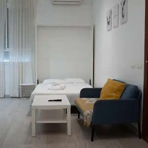 Estupendo Estudio Al Lado De Plaza La Merced Málaga